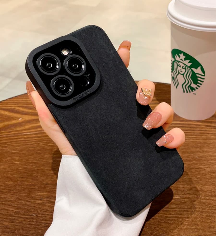 Чехол для iPhone 15 Pro Omega-S Черный