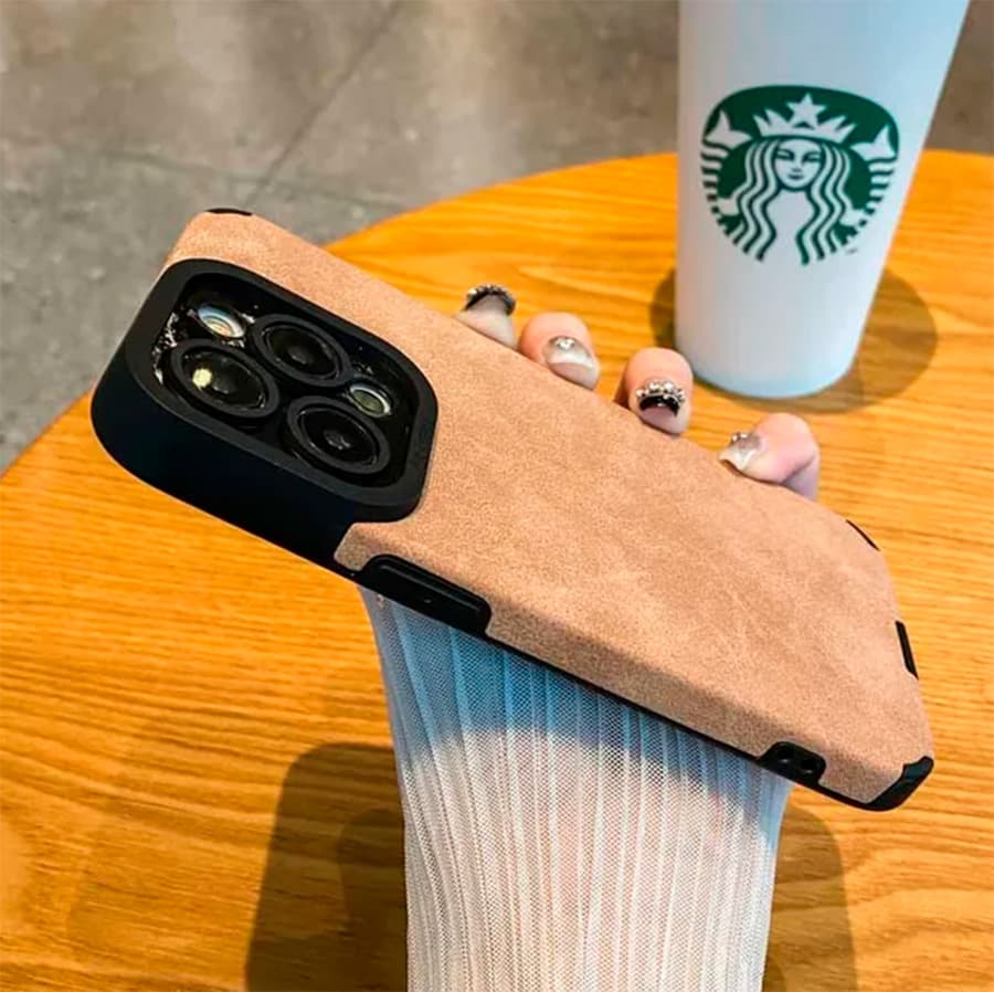 Чехол для iPhone 15 Pro Omega-S Коричневый