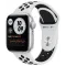 Apple Watch SE Nike 44 мм Белый